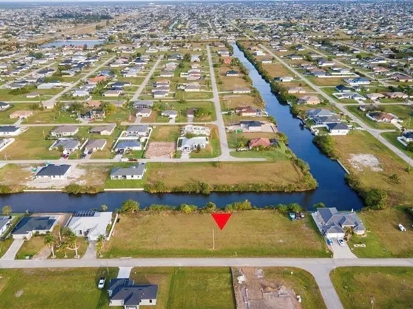 1317 NW 14th Ave, Cape Coral, FL 33993