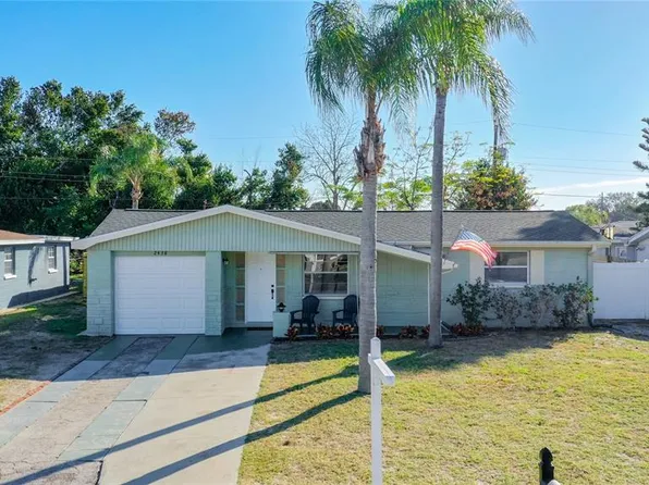 2438 Chancery Dr, Holiday, FL 34690