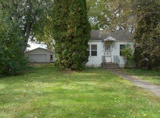 124 Beechwood Ave N, Braham, MN 55006