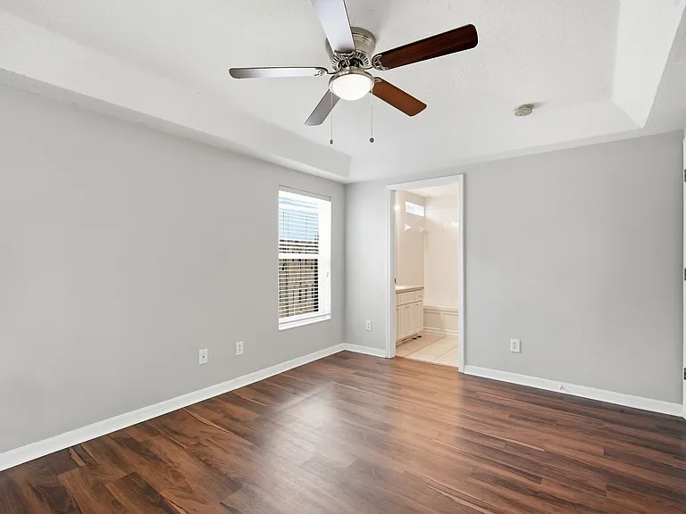 10310 Lakeside Vista Dr — Photo 13