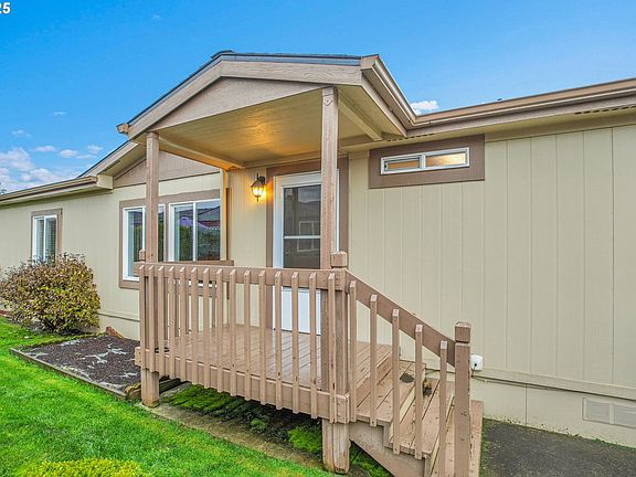 3rd image of 51459 SE Westlake Dr #102