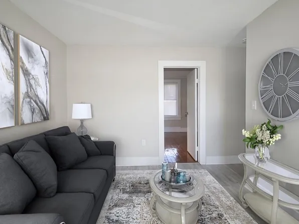 114 William St, Springfield, MA 01105