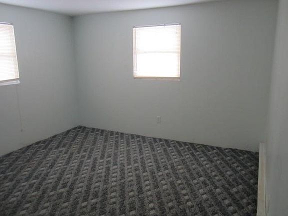 4th image of 28932 Frank Ct