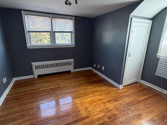 2nd image of 17 Ellsworth St