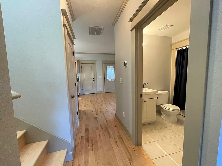 5603 NE 30th Ave — Photo 5