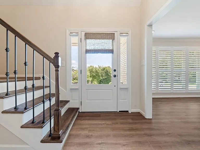 5249 Meadow Garden Ln — Photo 3