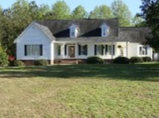 1885 Leesfield Ln, Bailey, NC 27807