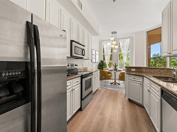 5th image of 3001 NE 185th Street #323