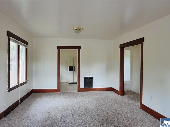 3rd image of 622 S Race St