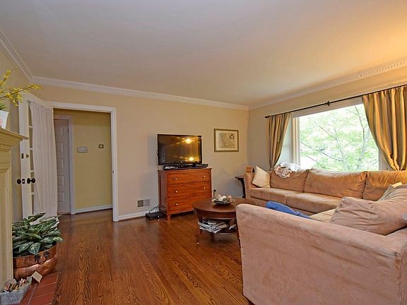 4th image of 3217 Griest Ave