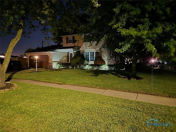 5th image of 1126 Bedford Woods Dr