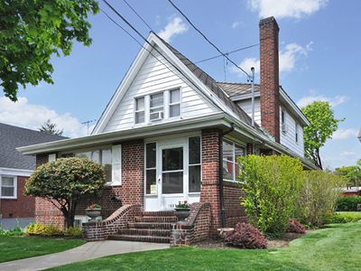 1407 S Park Pl, New Hyde Park, NY, 11040