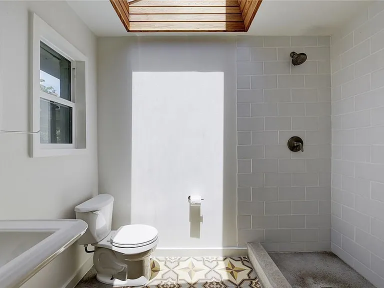 4804 Menchaca Rd — Photo 3