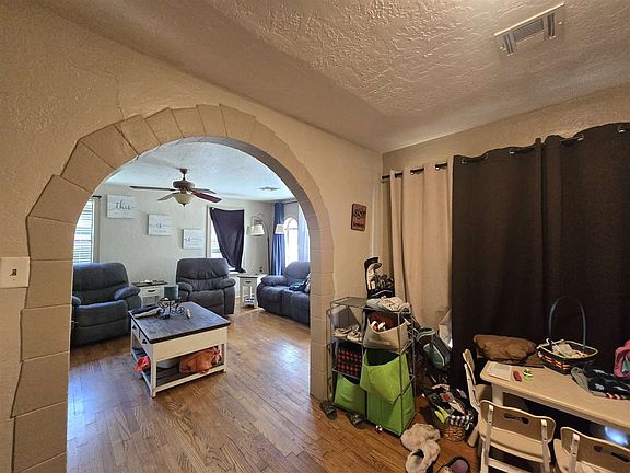 4th image of 603 NW Arlington Ave