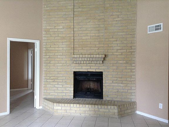 3rd image of 19547 Plantain Dr