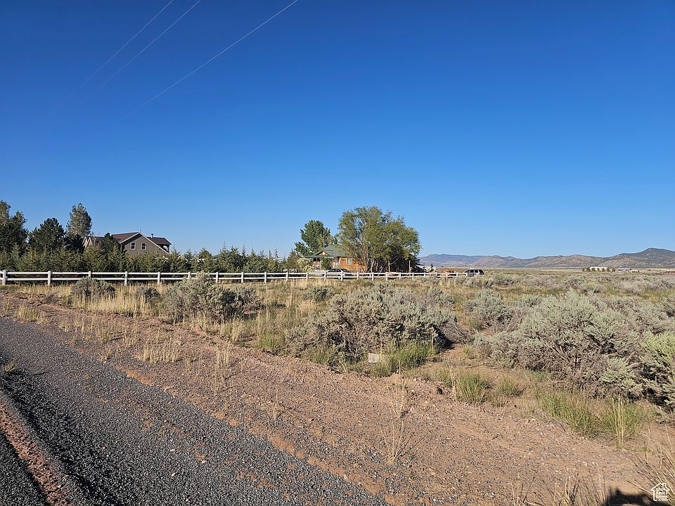 2nd image of 1300 N 2600th