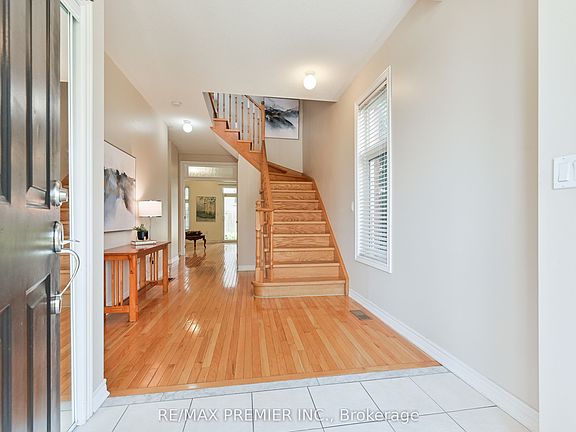 4th image of 36 Helen St