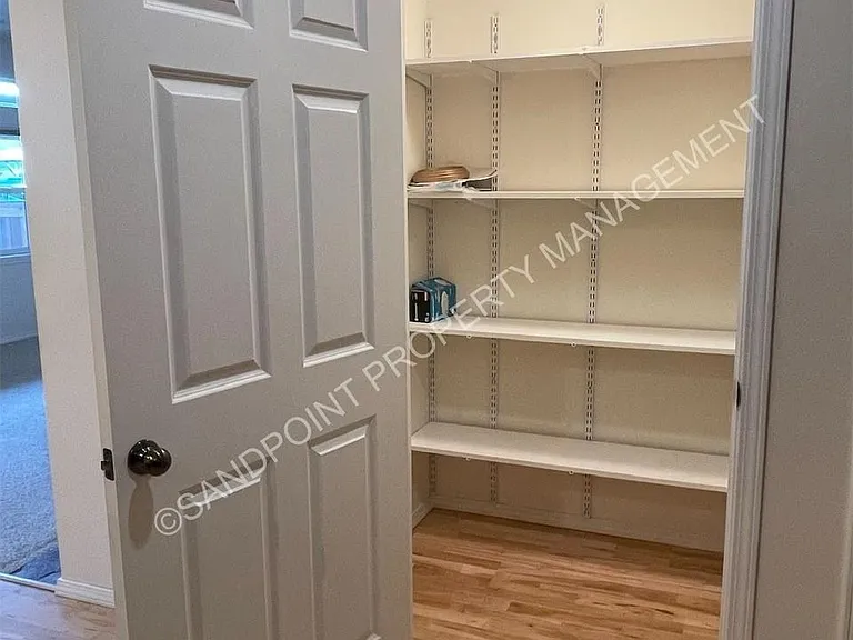 1602 Pine St #10 — Photo 15