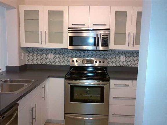 3rd image of 1811 Sabal Palm Dr APT 105