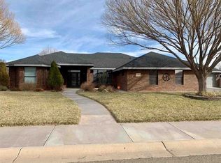 909 Saunders Dr, Roswell, NM 88201