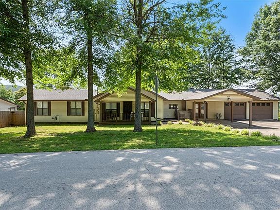 2nd image of 408 S Parrott Dr