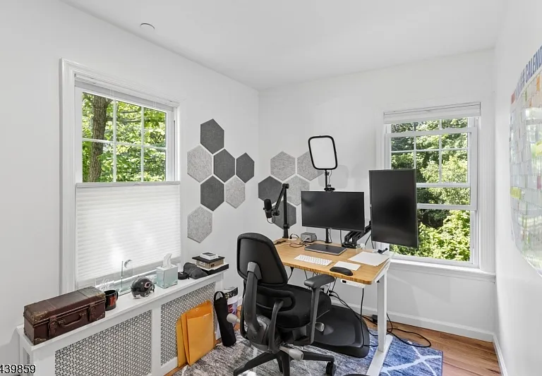 12 Forest Ave — Photo 31