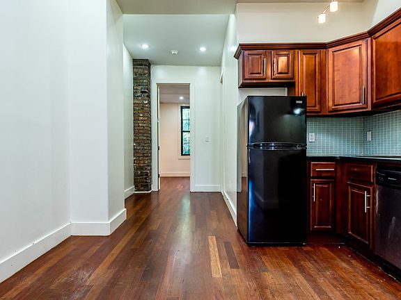 3rd image of 191 Meserole St #3F