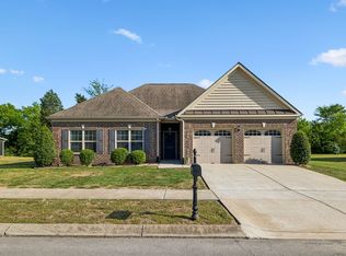 1446 Woodside Dr, Lebanon, TN 37087
