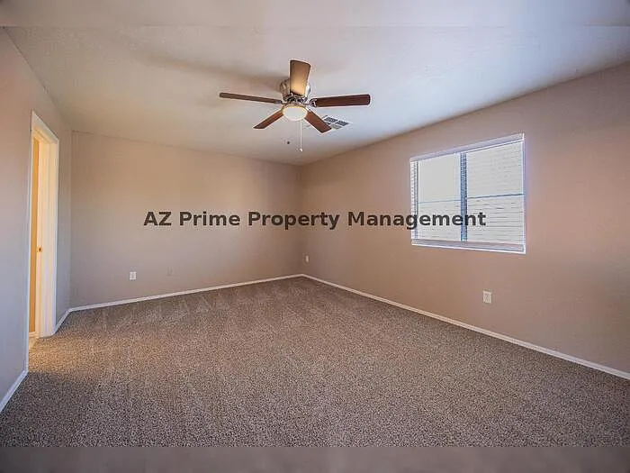 670 E Mariposa Pl — Photo 12