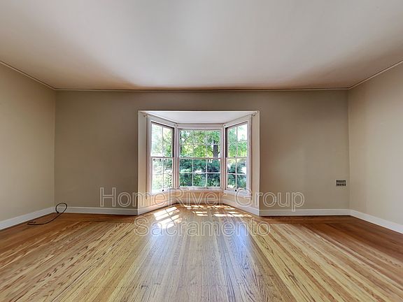 3rd image of 2903 Carolyn Way