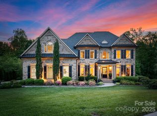 1021 Westbury Dr, Matthews, NC 28104