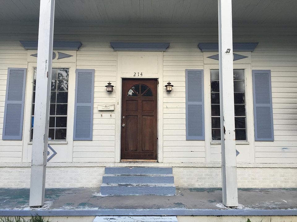 1st image of 214 Saint Patrick St
