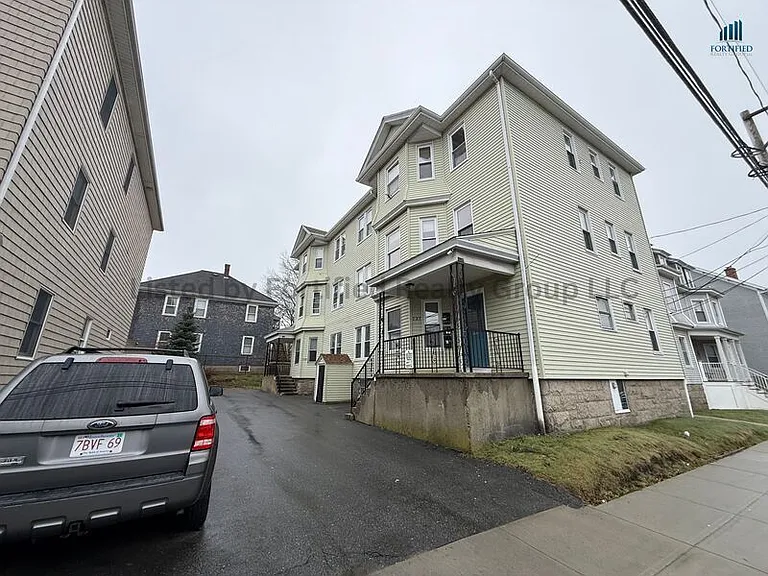 139 Oliver St #1 — Photo 17