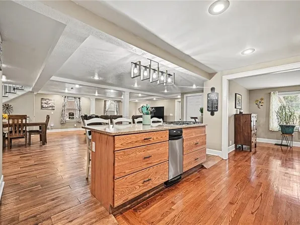 1 Ridgeland Rd, Country Club, MO 64505