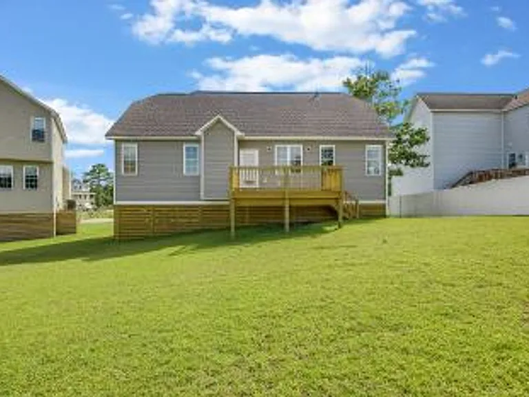 305 Broadleaf Dr — Photo 22