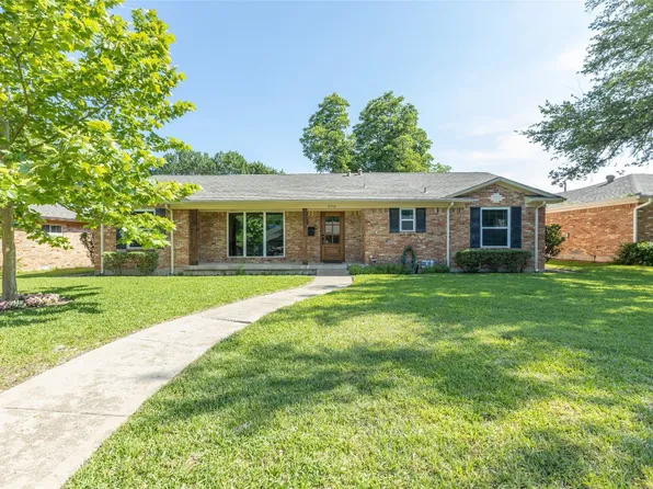 5711 Twineing St, Dallas, TX 75227