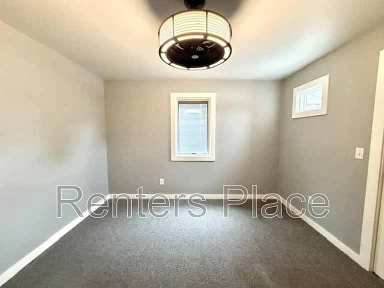 415 S Victor Ave #1 — Photo 9