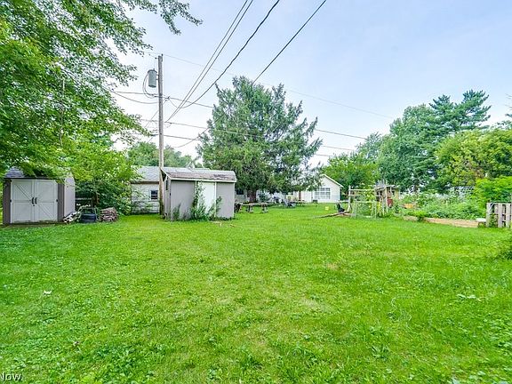4th image of 396 Niagara Rd
