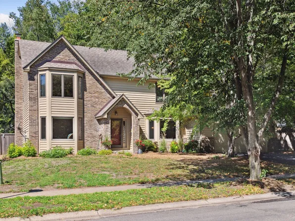 13535 Pennock Ave, Apple Valley, MN 55124