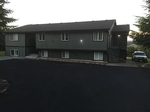 9617 6th Pl NE #4 Photo 1