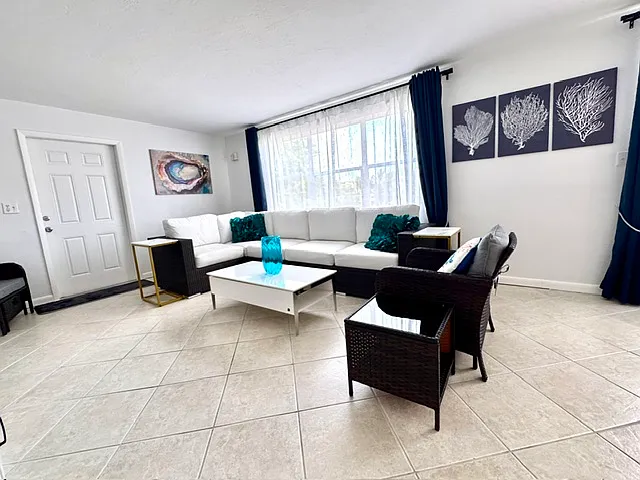 110 Ocean Dr #B — Photo 10