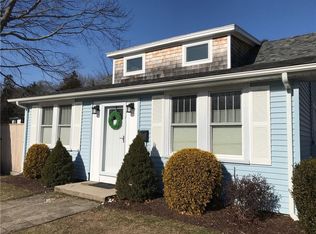 121 Whitford St, South Kingstown, RI 02879