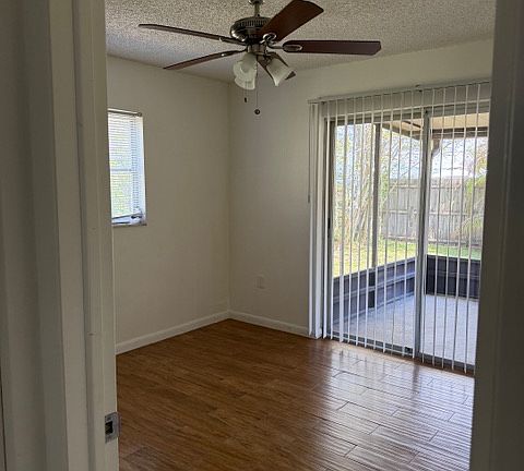 5th image of 1461 Overcash Dr