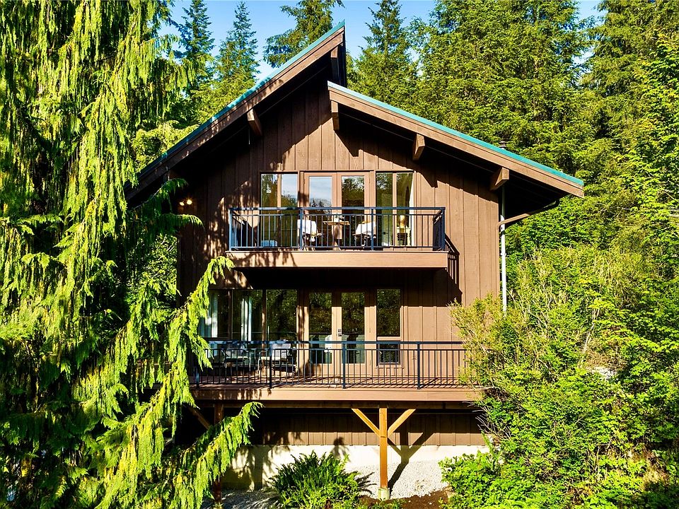 1st image of 33431 NE Stossel Creek Way