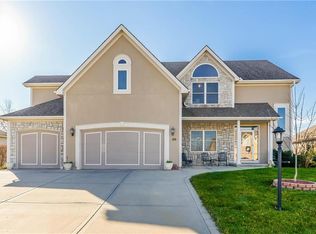 2103 Ridgeview Dr, Leavenworth, KS 66048