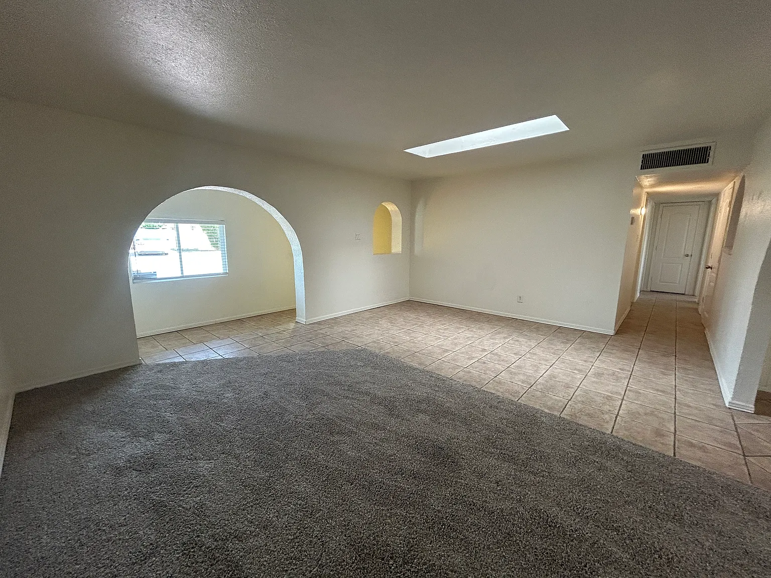 5 bed, 4.0 bath, 2173 sqft, $2,195 — Photo 4