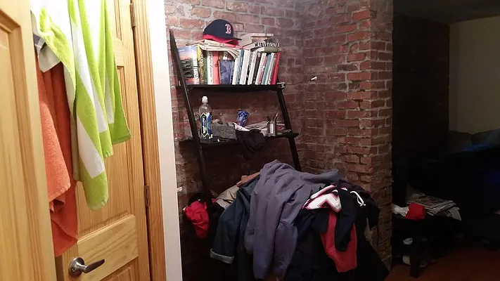 Rented by The Hamilton Group | media 51