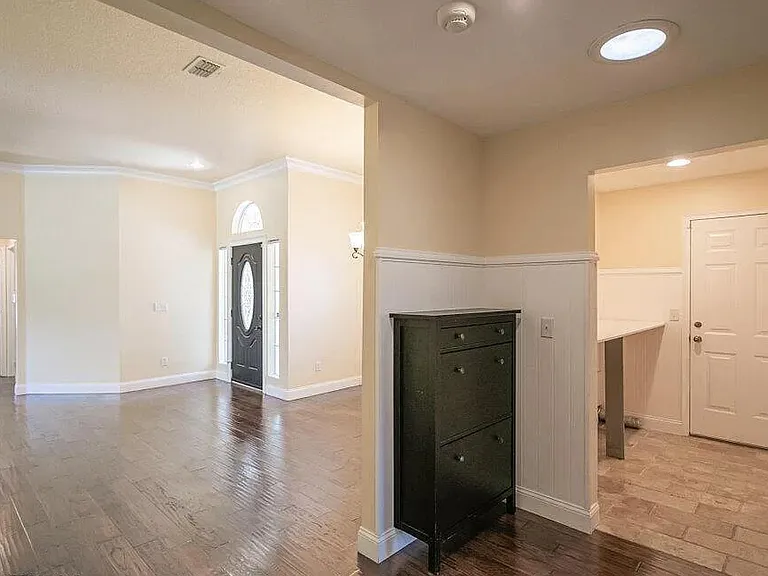 905 Quincy Ct — Photo 18