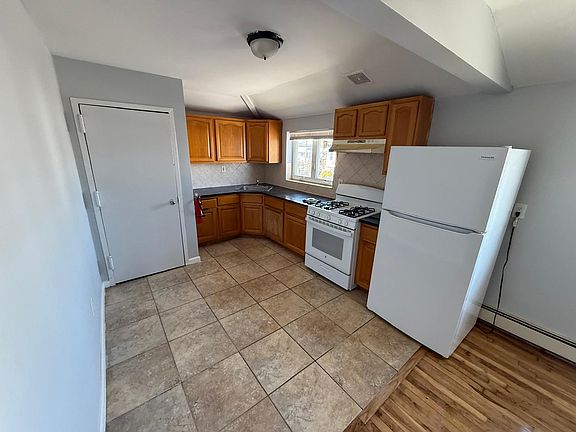 3rd image of 46 Nine Beach Channel Dr #1