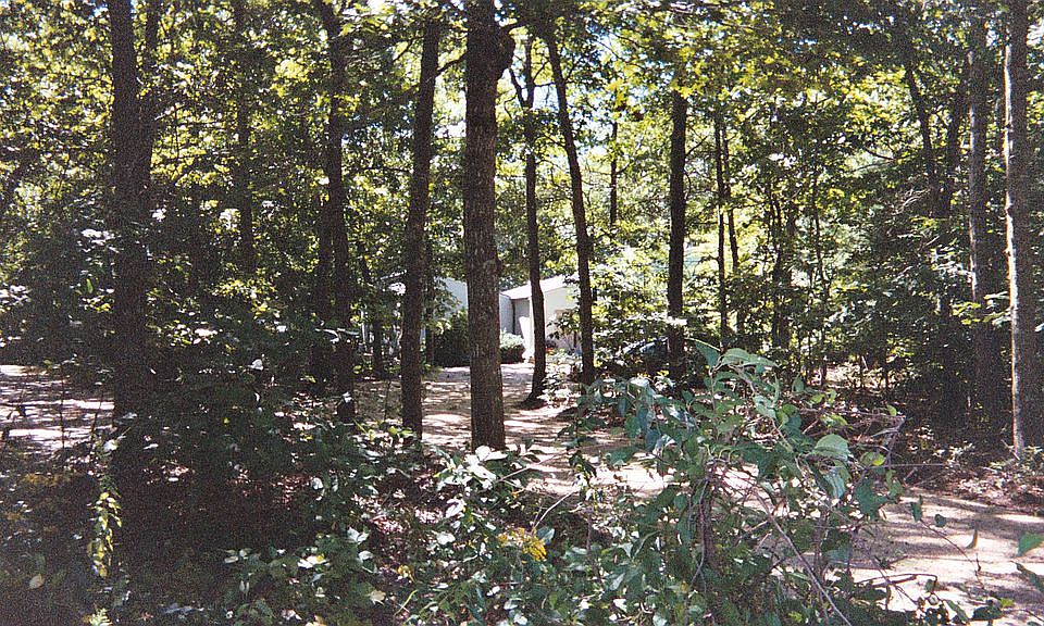 2nd image of 66 Longwoods Ln